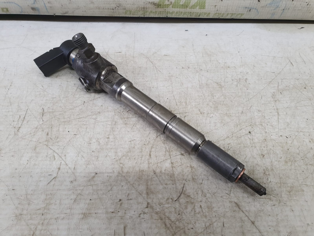 Injector 1.6 tdi cayc 03l130277b Skoda Superb 2 [2008 - 2013]