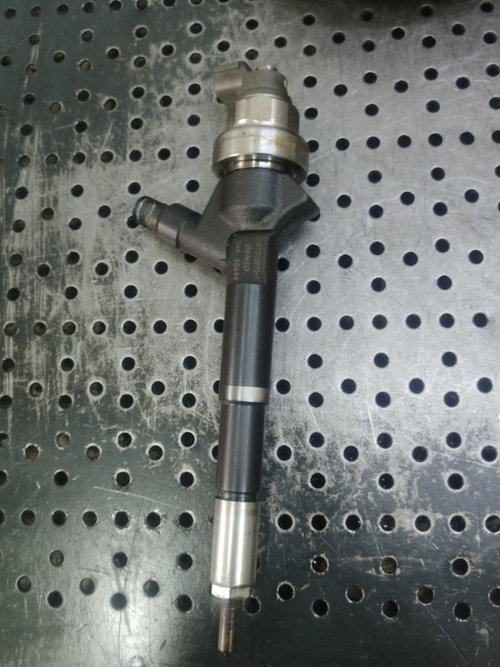 Injector 1.7 cdti z17dtr opel astra h astra j meriva a corsa d zafira b 8973762701 8-97376270-1
