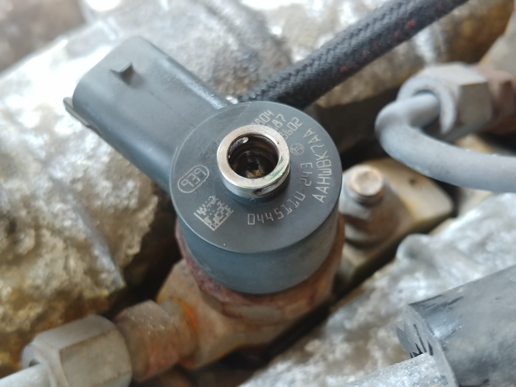 Injector 1.9 d fiat bravo 2 stilo croma opel astra h vectra c alfa romeo 147 156 159 0445110243