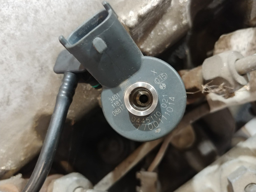 Injector 1.9 dci f9q renault master 2 kangoo laguna 1 2 megane 1 scenic 1 0445110021 7700111014