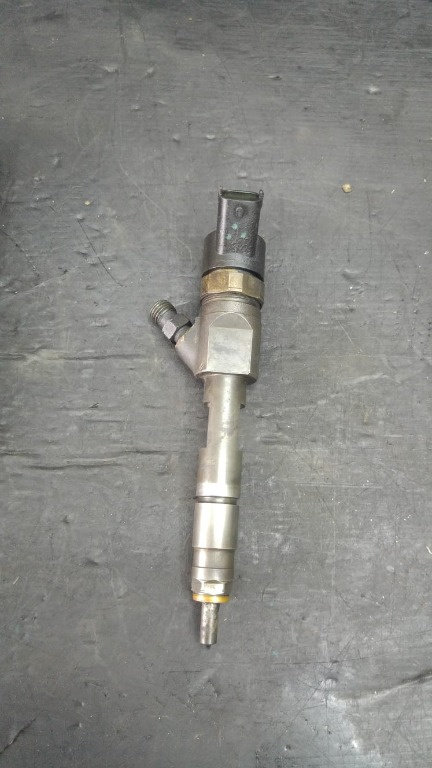 Injector 1.9 dci f9q renault megane 2 scenic 2 0445110280