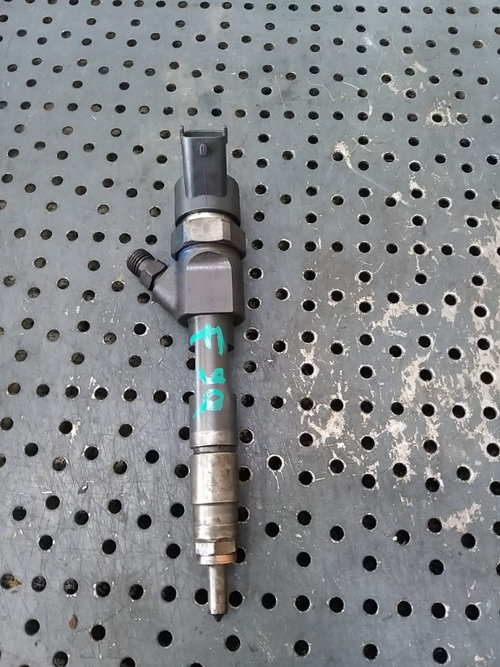 Injector 1.9 dci renault scenic 2 8200100272 0445110110b
