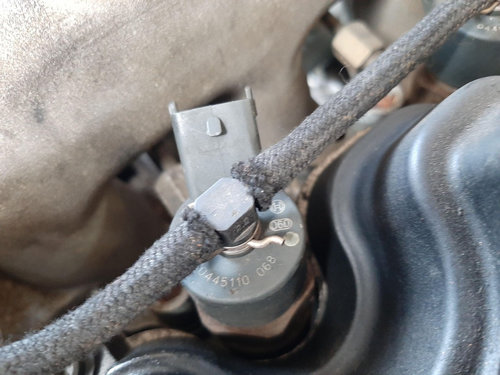 Injector 1.9 jtd lancia lybra 839 alfa romeo 147 alfa romeo 156 0445110068