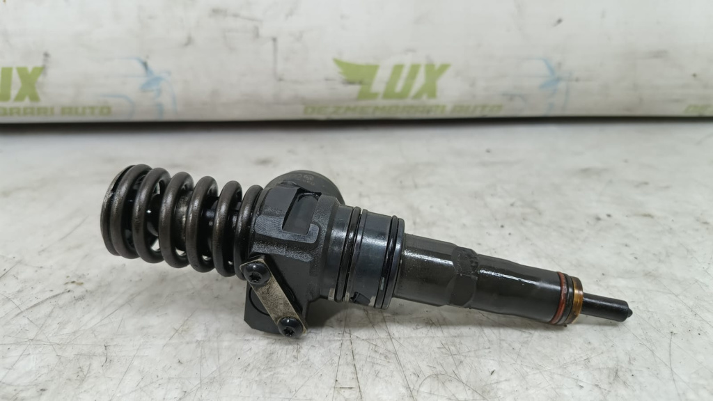 Injector 1.9 tdi BXE BLS BKC 038130073ag 0414720215ba Volkswagen VW Golf 5 [2003 - 2009]