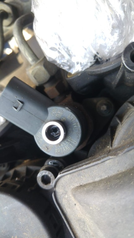 Injector 2.0 d 320d 204d4 bmw seria 3 e46 seria 5 60 e61 0445110080