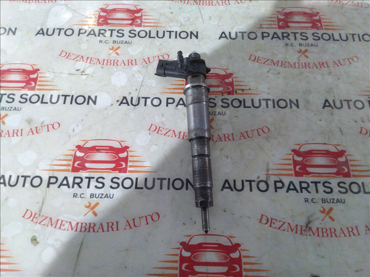 Injector 2.0 d RENAULT TRAFIC an fabr. 2008