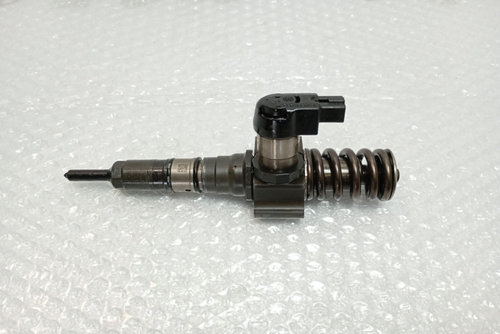 Injector 2.0 tdi 03G130073S Volkswagen VW Passat B6 [2005 - 2010]