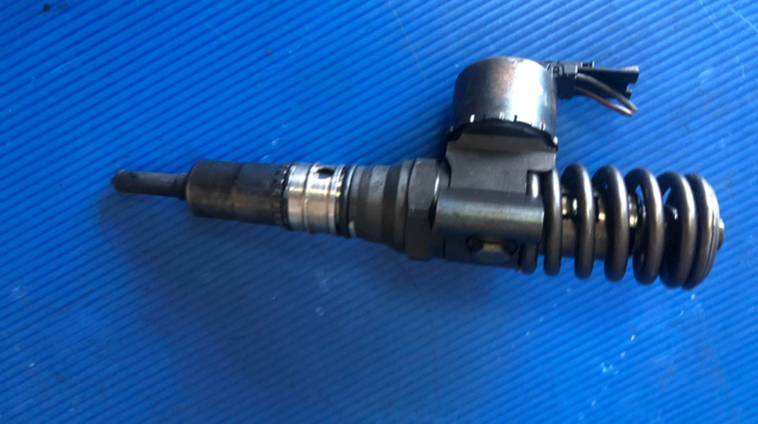 Injector 2.0 tdi audi a3 8p a4 b7 vw golf 5 0414720404 03g130078g