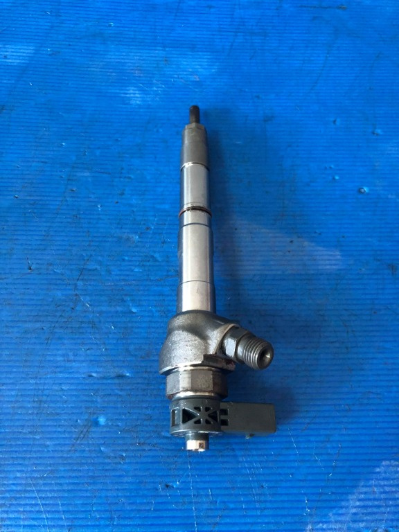 Injector 2.0 tdi audi a3 8v 0445110471 04l130277ae