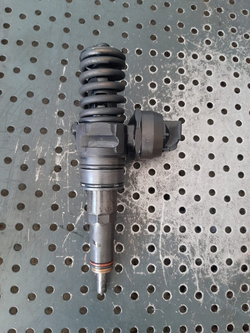 Injector 2.0 tdi bmm bmp audi a3 8p vw passat b6 golf 5 touran skoda octavia 2 seat leon 038130073bq