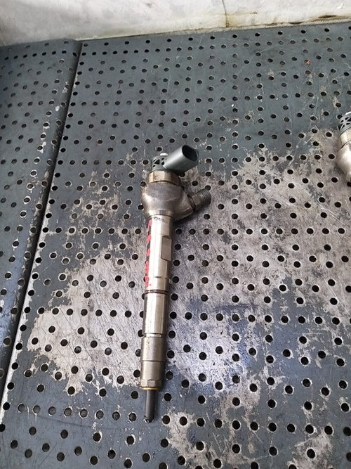 Injector 2.0 tdi vw golf 7 0445110471 04l130277ae