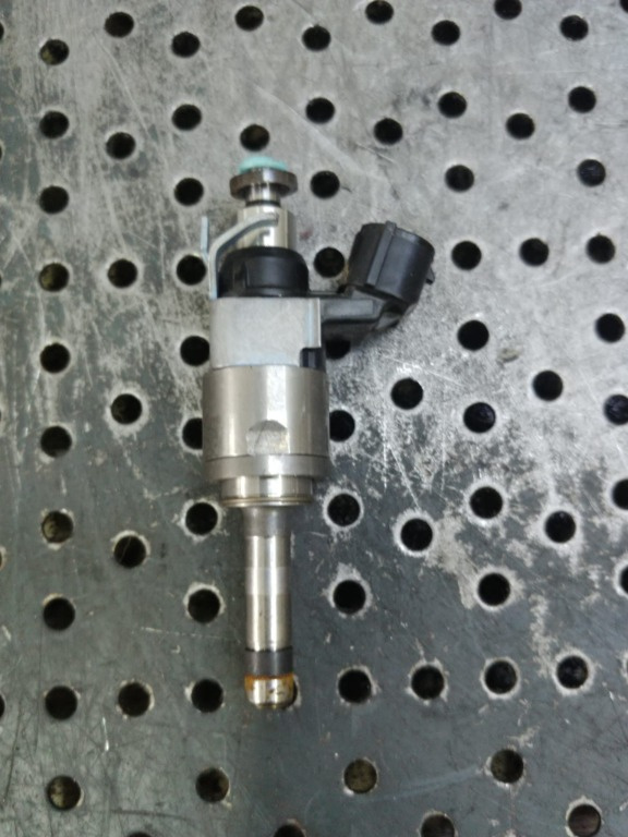 Injector 2.0b pe skyactiv mazda cx-3 2021 pe2713250