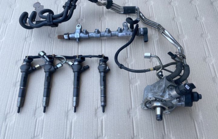 Injector 2.0TDI CJC, CGL, CFF 03L130277J Audi A6 4G/C7 [2010 - 2014]