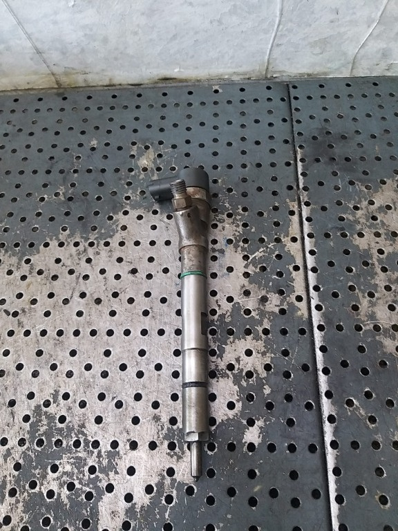 Injector 2.5 crdi kia sorento 1 jc 0445110092 338004a000