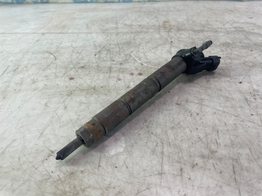 Injector 23670-33050 9445116009 1.4 d 1NDTV Toyota Urban Cruiser [2008 - 2020] 1.4 d 1NDTV