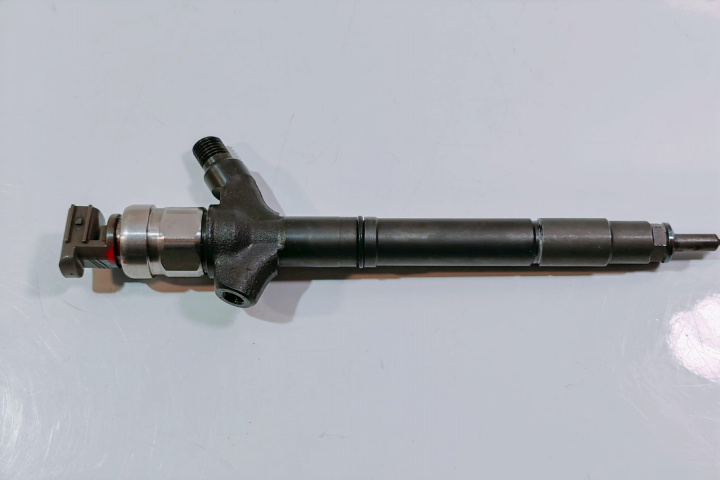 Injector 236700R180 / 23670-0R180 Lexus IS 2 [facelift] [2008 - 2010]