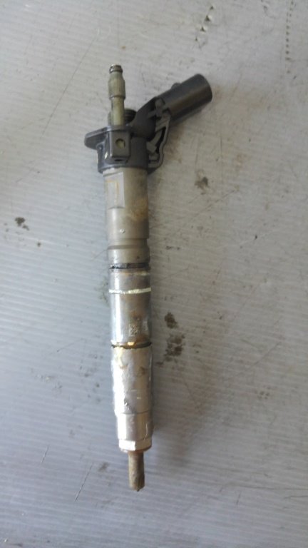 Injector 350 cdi mercedes ml w164 ml c-class w204 e-class w212 s-class w221 gl-class x164 0445116026