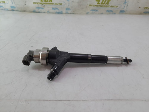 Injector 55567729 1.7 cdti A17DTS Opel Astra J [2009 - 2012] 1.7 cdti A17DTS