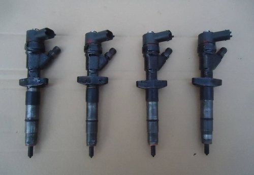 Injector 8200146357 Opel Movano A 2.5 CDTI cod motor G9U dupa an fab. 2006