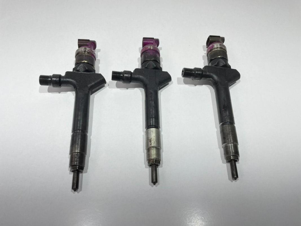 Injector a00000ef RF7J13H50 2.0cd rf7j Mazda 5 CR [2005 - 2008]