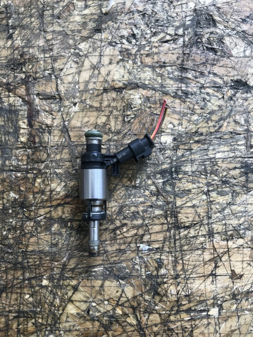 Injector A5 2.0 tfsi quattro coupe sedan 2010 (026150001A)