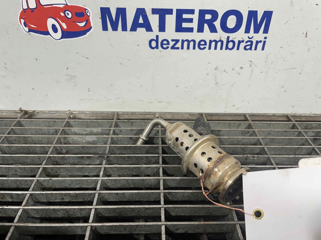 INJECTOR AD BLUE PEUGEOT 2008 1.6 HDI - (2013 2018)