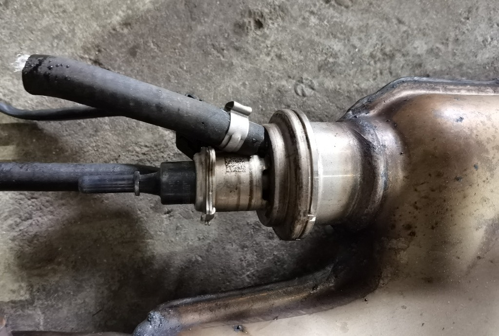 Injector adblue MERCEDES S350 cdi w222