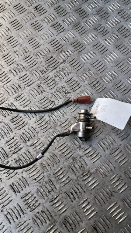 Injector adblue mic defect AUDI A4 B9 2.0 TDI DETA an 2017 cod 04L131113S