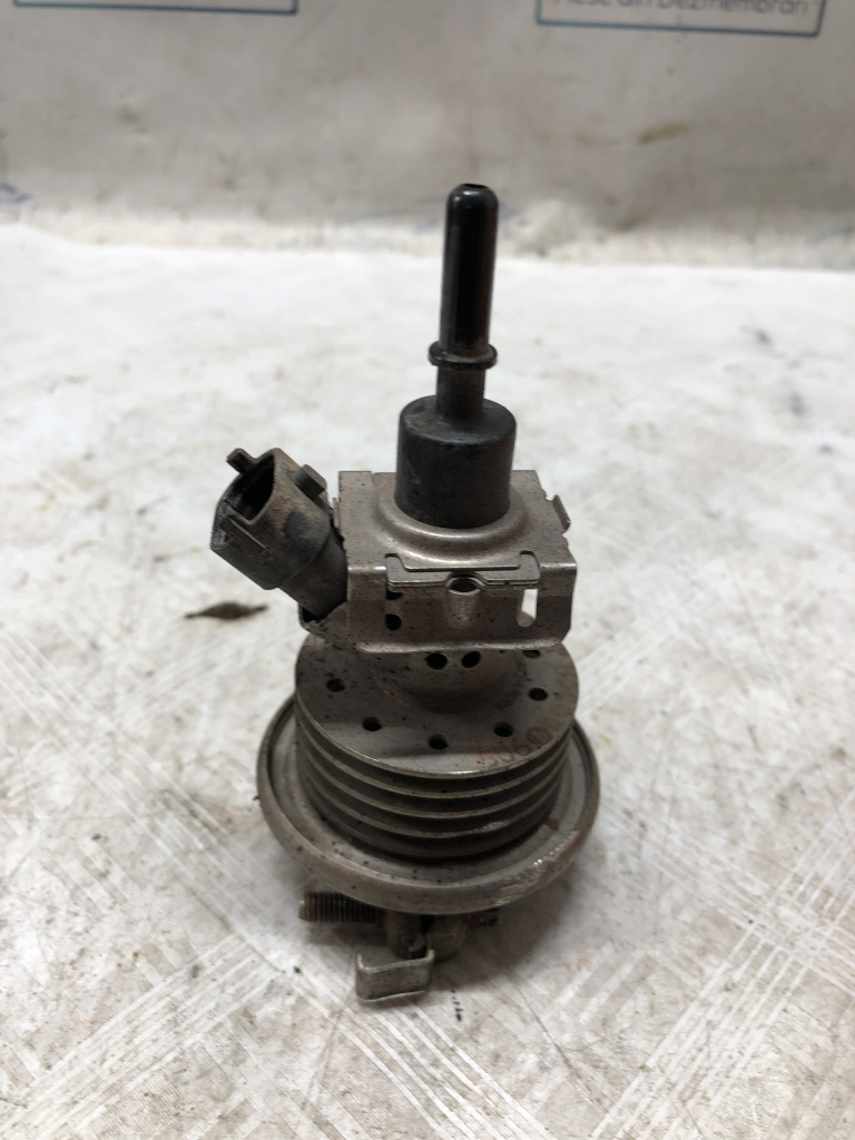 INJECTOR ADBLUE Nissan Navara 2.3 Motorina 2016, 04440210452