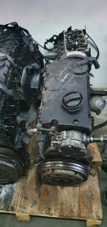 Injector Audi 1.9 TDI tip motor AWX