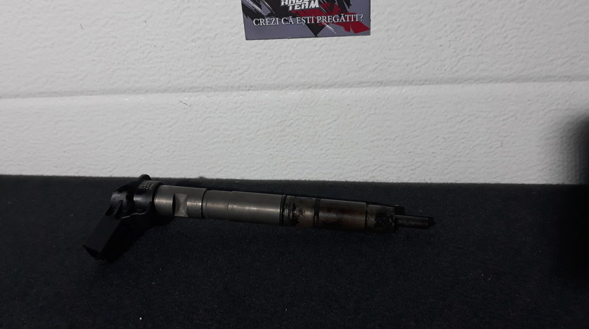 Injector Audi A3 8P/ A4 B8/ A5/ A6 4F/ Q5/ TT 2.0 TDI cod 03L130855X