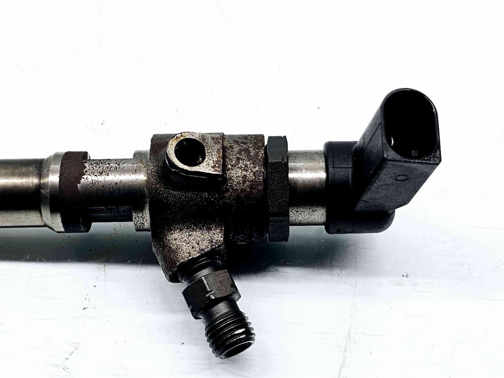 Injector Audi A3 Sportback (8PA) [Fabr 2004-2013] Facelift 03L130277B 1.6 TDI CAYC 77KW / 105CP 1.6 TDI CAYC 77KW / 105CP