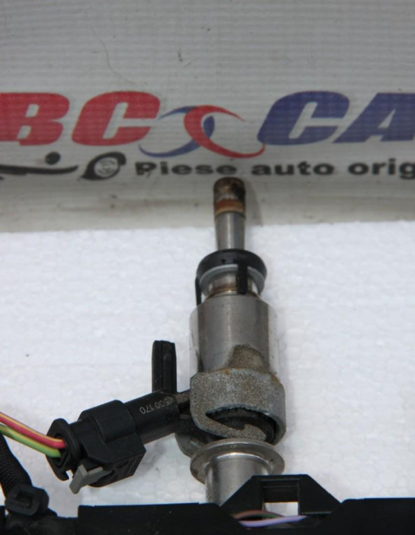 Injector Audi A4 2015-2019 8W2, B9 06J133036B