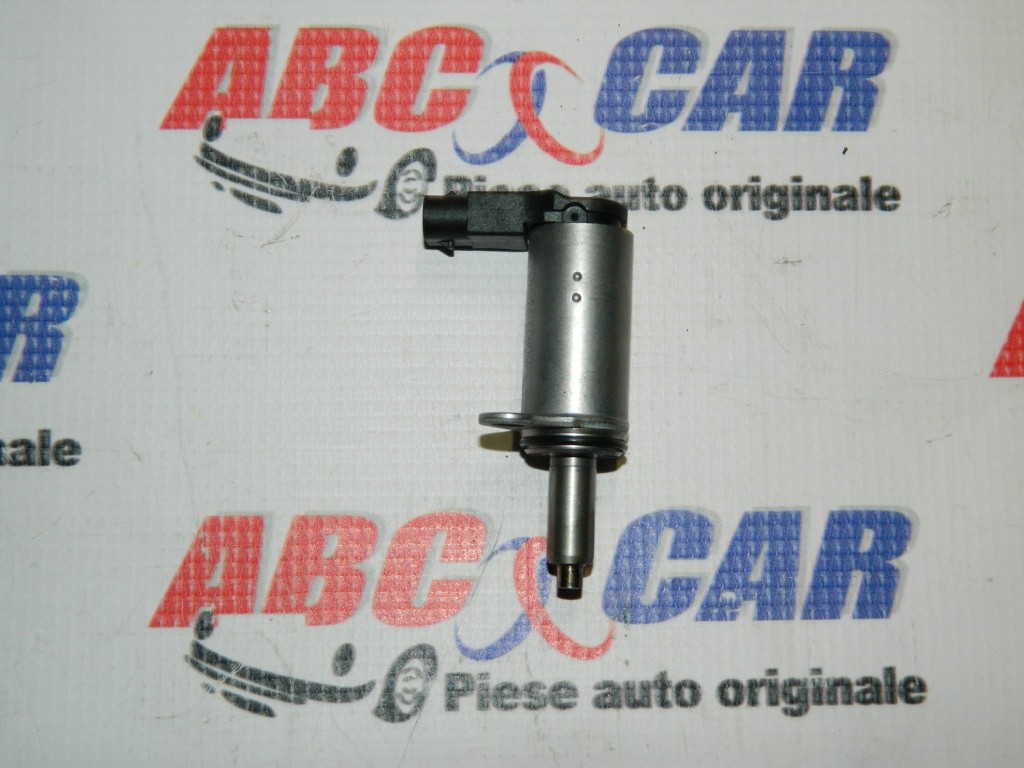 Injector Audi A5 8T 2.0 TFSI cod: 06H103697B model 2012