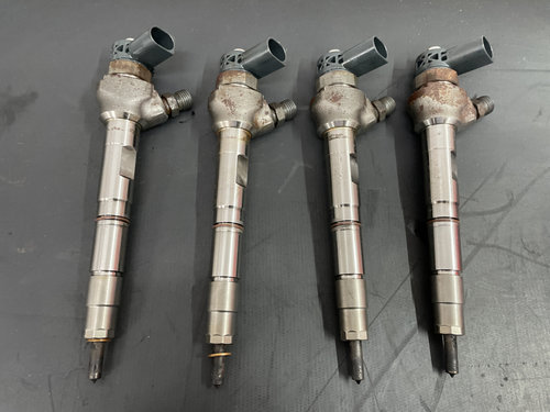 Injector Audi A6 C7 2.0TDI ,190cp, Manual sedan 2017 (04L130277AE)