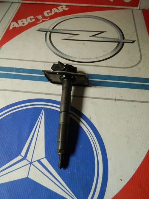 Injector Audi A8 cod: 057130277AD