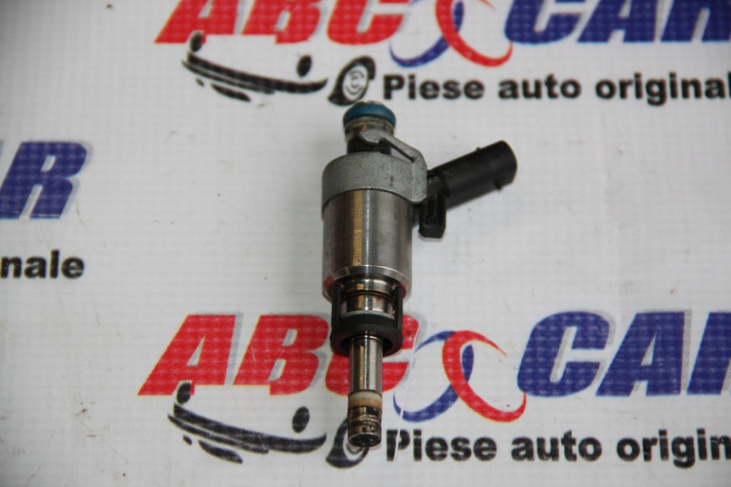 Injector Audi Q3 8U 2.0 TFSI cod: 06H906036G model 2013