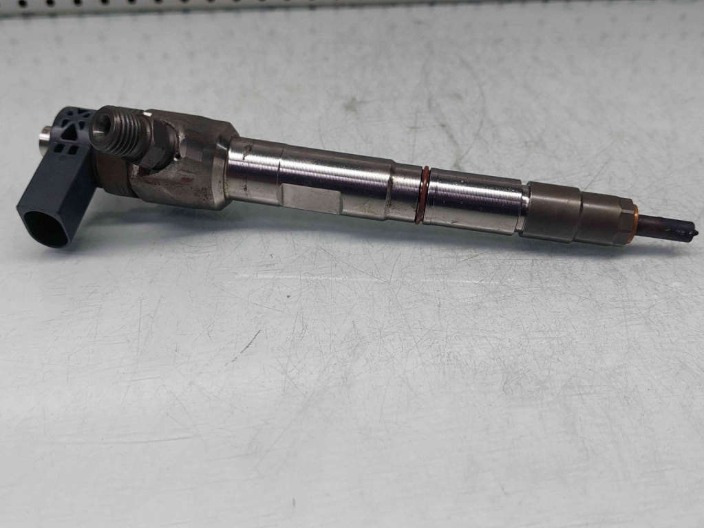 Injector Audi Q5 (8RB) Facelift [ Fabr 2008-2016] 04L130277AE 2.0 TDI CNHA 140KW / 190CP 2.0 TDI CNHA 140KW / 190CP