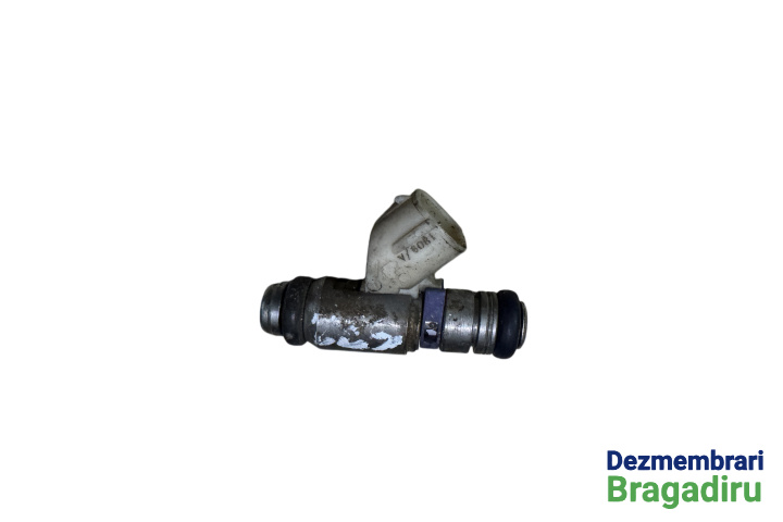 Injector benzina Cod: 036031AH 036031AH Volkswagen VW Golf 6 [2008 - 2015] Hatchback 5-usi 1.4 MT (80 hp) Cod motor CGGA, Cod cutie LEG, Cod culoare L7WA