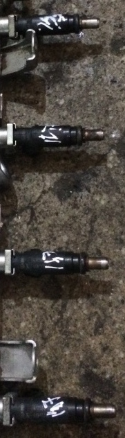 Injector benzina Cod: 06B133551T Audi A4 B7 [2004 - 2008] Avant wagon 5-usi 2.0 multitronic (131 hp) 2.0 - ALT