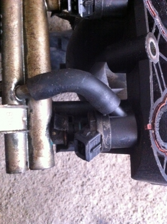 Injector BMW 3 Series E46 [1997 - 2003] Sedan 4-usi 316i MT (105 hp) SE 1.9