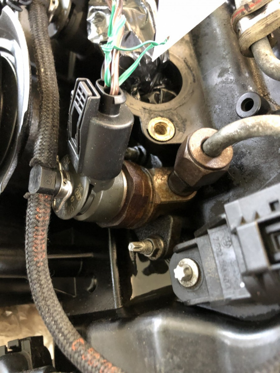 Injector bmw BMW E61 combi 2007 (7794435)