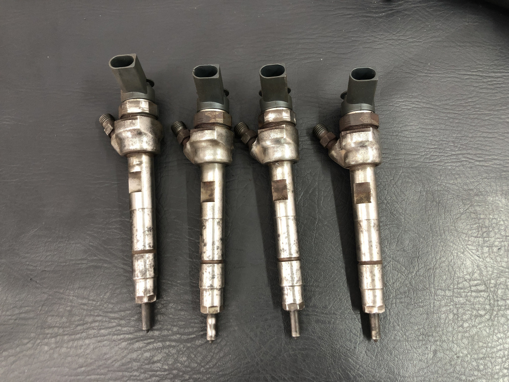 Injector BMW F10 F11 sedan 2012 (781070203)