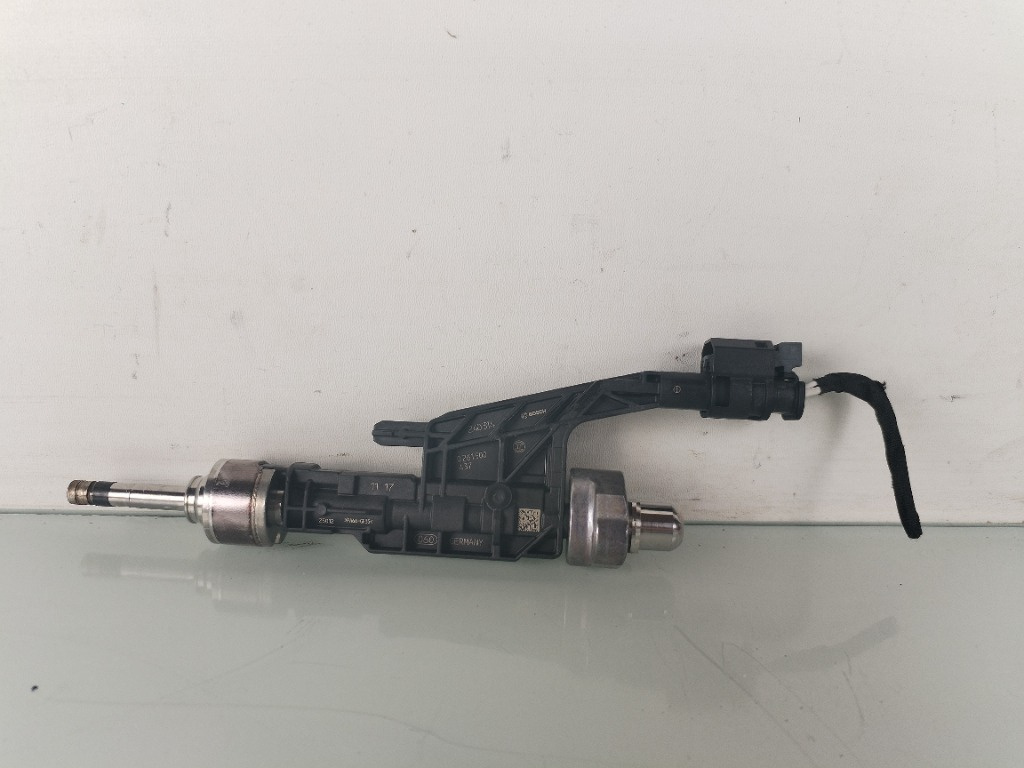 Injector BMW Seria 1 F40 1.5B B38A 0261500437