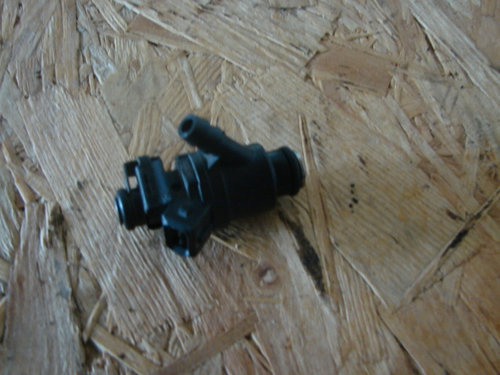 Injector BMW Seria 3 E46 [1997 - 2003] Touring wagon 318i MT (118 hp) 1.9 i