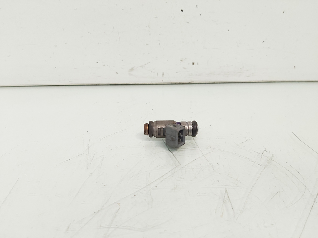 Injector, cod 036031A, Seat Leon (1M1) 1.6 16V benz, AUS (id:657428)