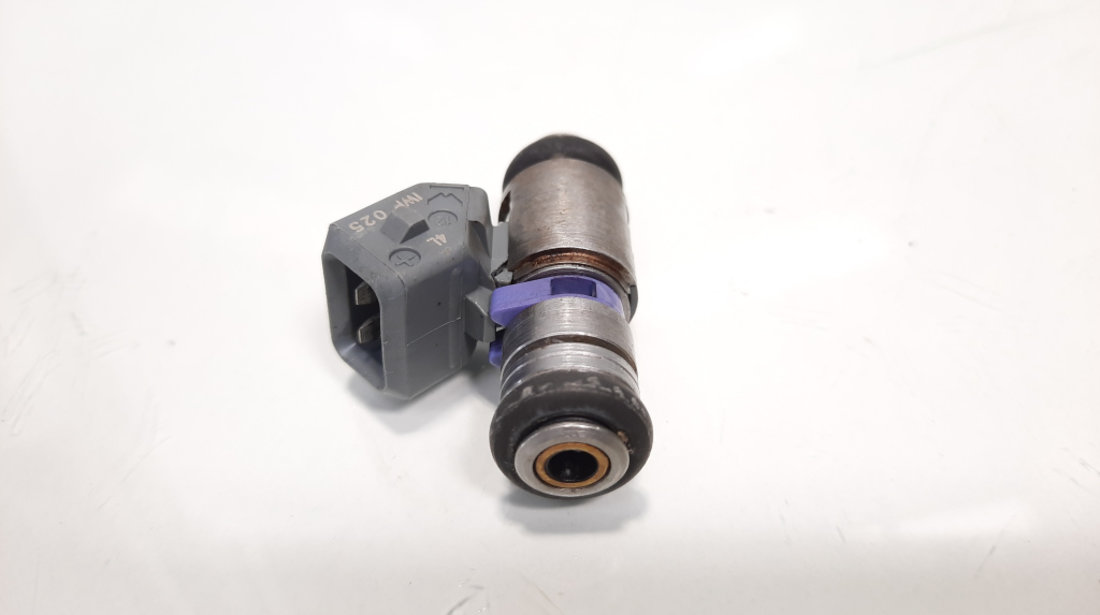 Injector, cod 036031A, VW, 1.6 benz, AUS (idi:484178)