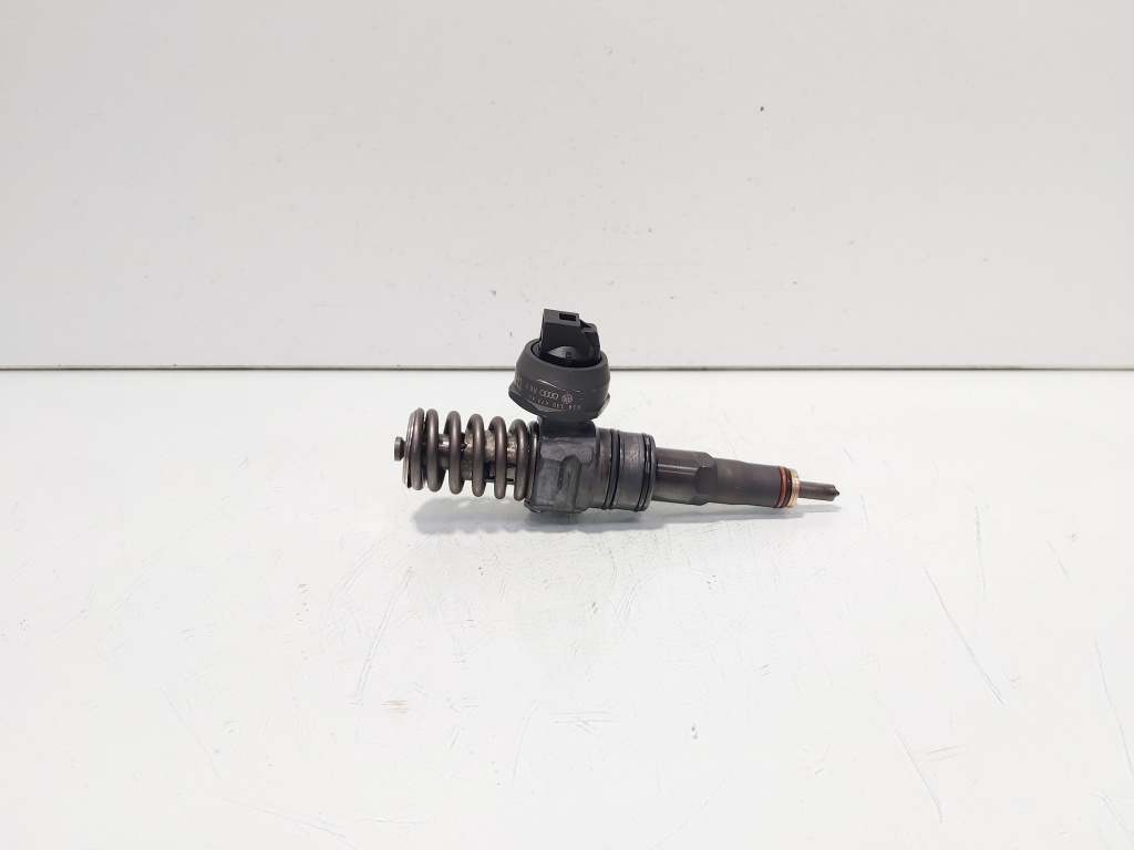Injector, cod 038130073AG, RB3, 0414720215, Vw Passat (3C2) 1.9 TDI, BKC (id:700223)