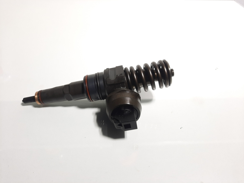 Injector cod 038130073AR/BTC, Vw Passat (3B3) 1.9 tdi, AVF (id:336511)