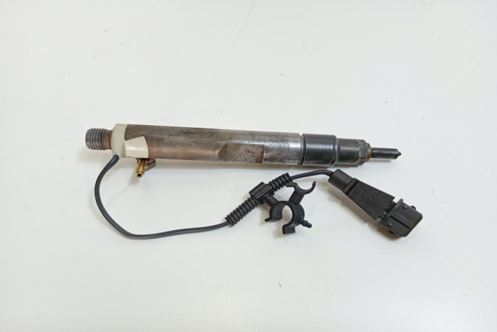 Injector cu fir 028130203E Volkswagen VW Golf 4 [1997 - 2006]